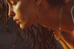 Minimal vs. Bold: Choosing Jewelry That Matches Your Personality